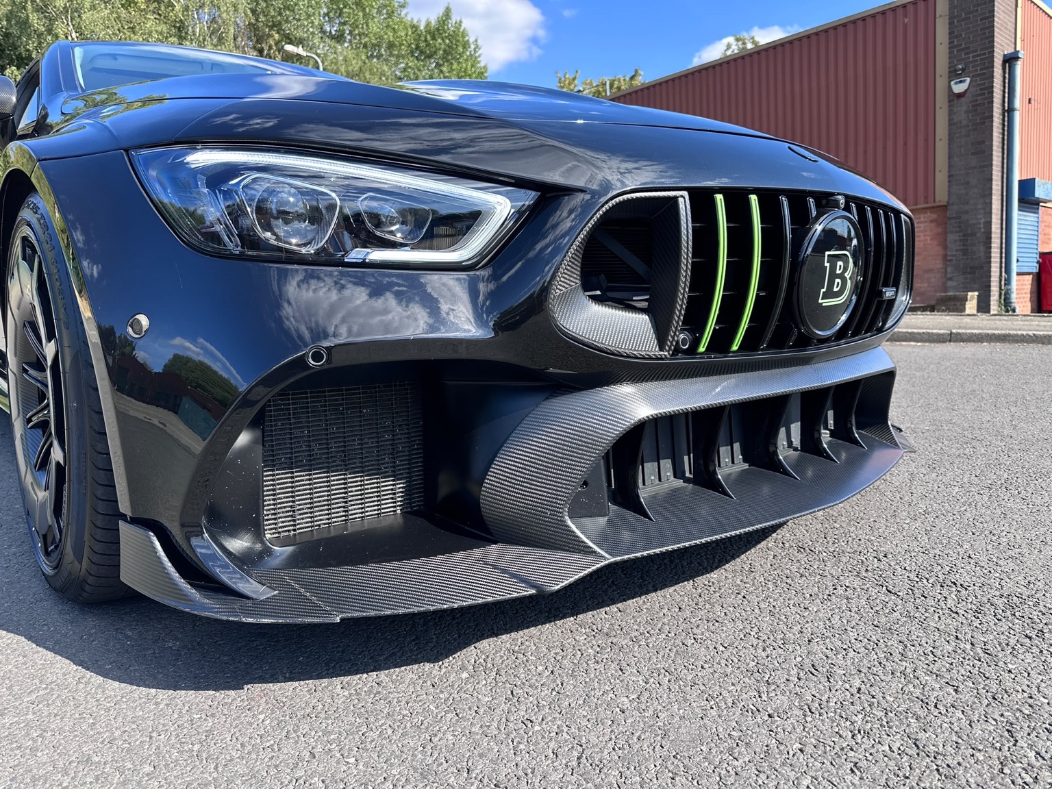 Brabus GT carbon front detail